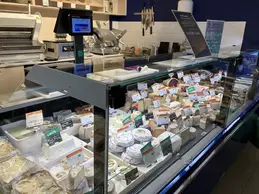 321-biocoop-sevrier-du-lac-magasin-alimentation-bio-fromage-coupe-local-service-traditionnel.webp